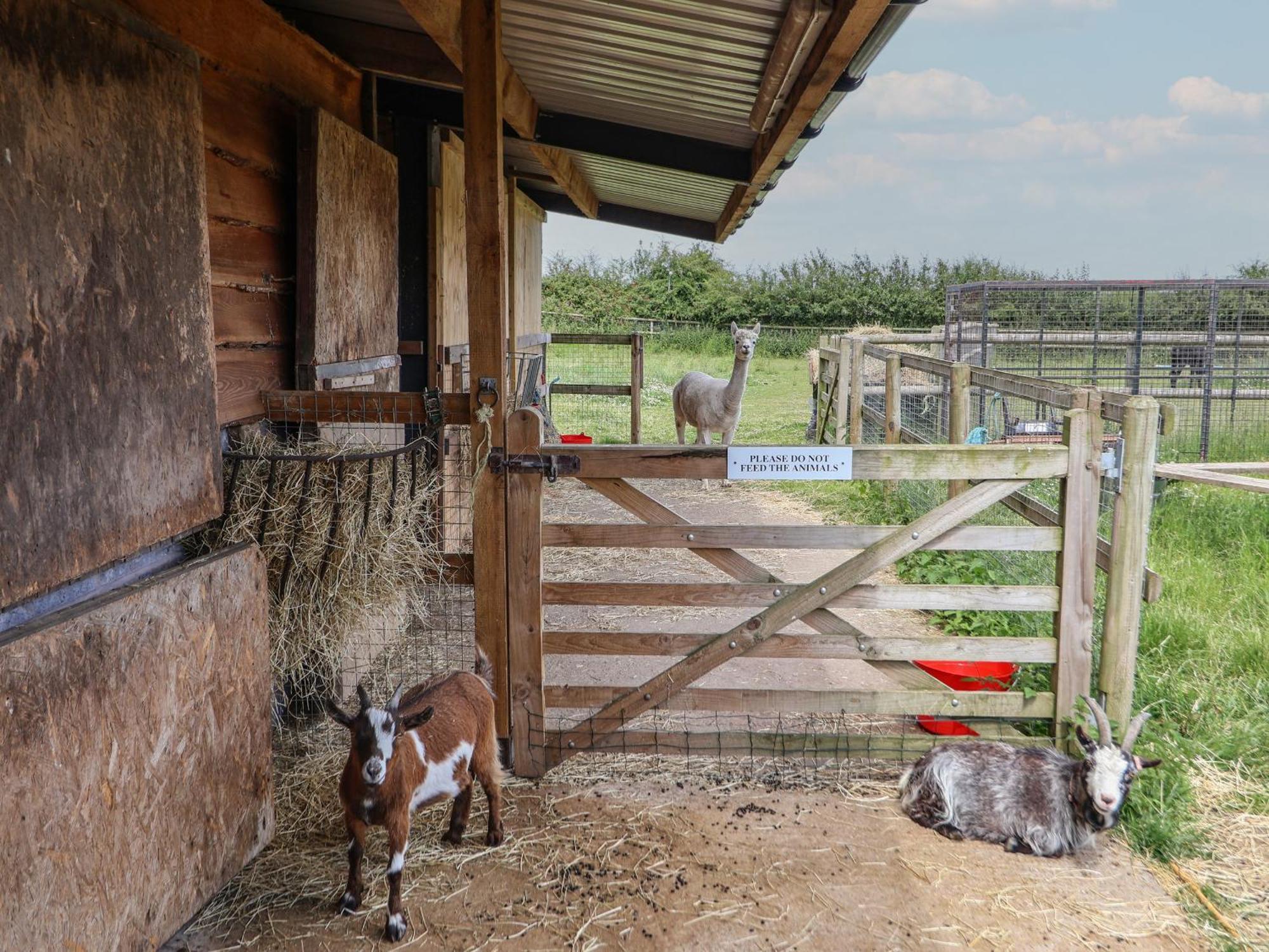The Hay Barn Villa เชสเตอร์ ภายนอก รูปภาพ