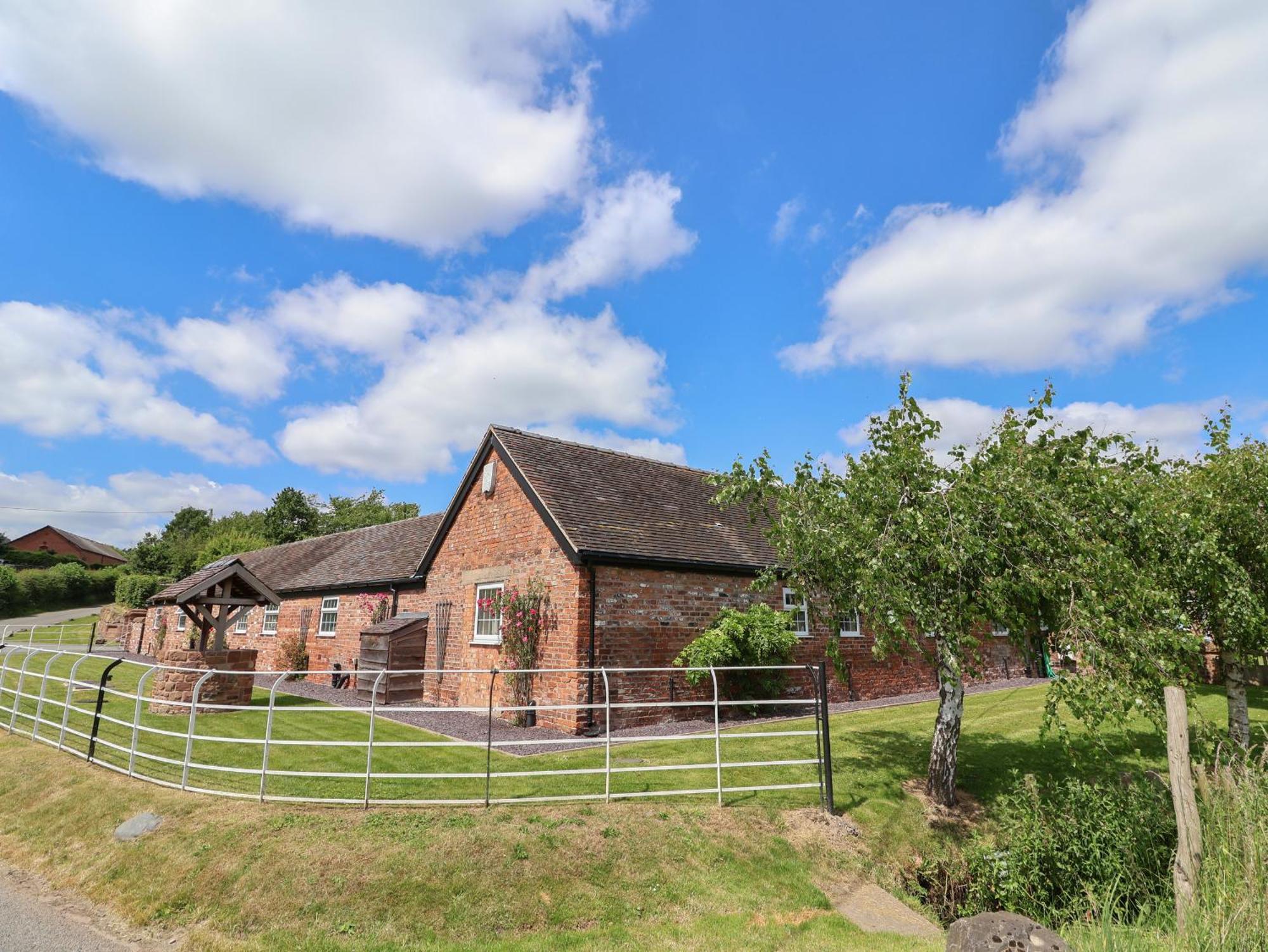 The Hay Barn Villa เชสเตอร์ ภายนอก รูปภาพ