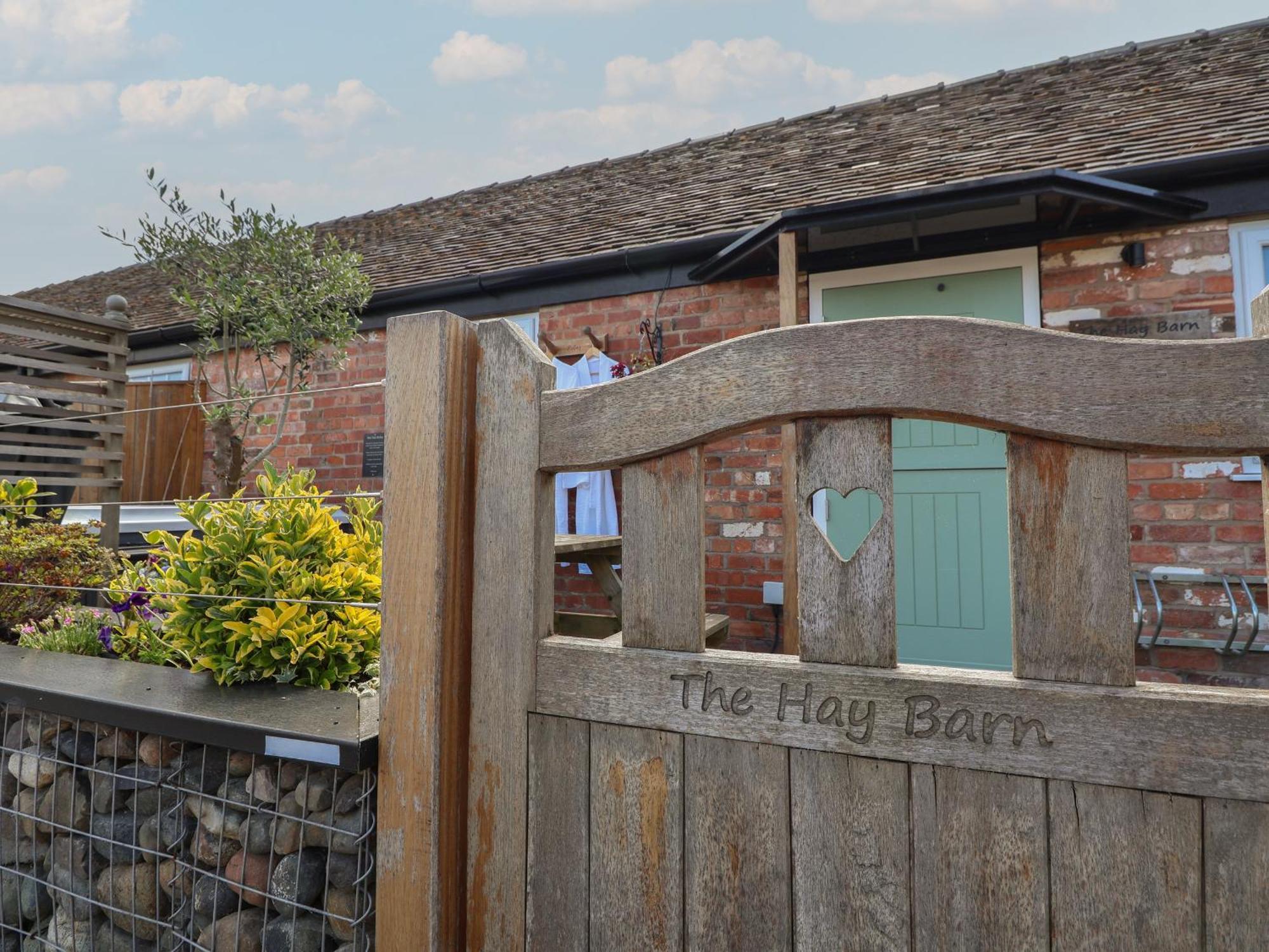 The Hay Barn Villa เชสเตอร์ ภายนอก รูปภาพ